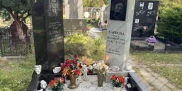 Что включает в себя уход за могилами?