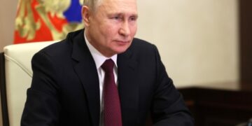 Путин считает финансовую ситуацию в России нормальной