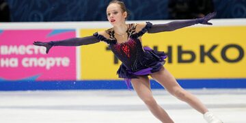 Фигуристку Зинину отправили в больницу после падения на Кубке Первого канала