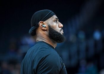 Леброн Джеймс назвал двух людей, на которых он ориентируется