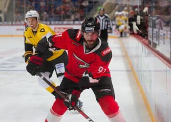 Россиянина Кочеткова признали лучшим новичком декабря в НХЛ