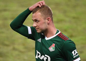 «Бешикташ» обратится к «Локомотиву» по трансферу Баринова