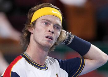 Рублев обыграл британца и вышел в четвертый круг Australian Open