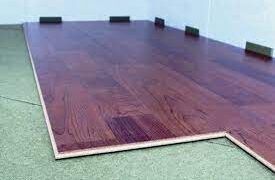 Почему стоит выбрать ламинат вместо линолеума