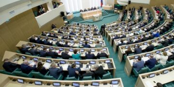 «Ведомости»: Декларации депутатов и сенаторов перестанут публиковать с 1 марта