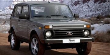 «Ведомости»: Из-за нехватки краски у АвтоВАЗа в продаже остались машины трех цветов