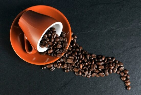 Эндокринолог рассказала, можно ли пить кофе на ходу