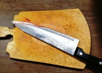 На Кубани четырехлетнего ребенка ранили ножом во время семейного ужина