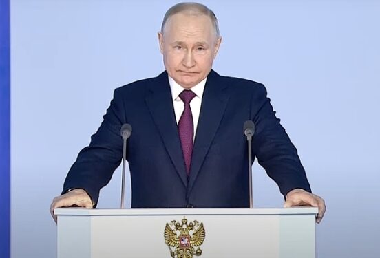 Путин предложил давать участникам СВО двухнедельный отпуск раз в полгода