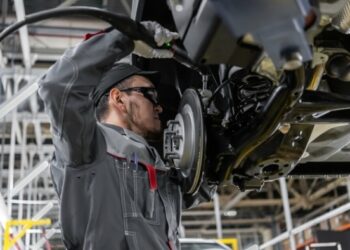 Выедет ли российский автопром из ямы на своих колесах?