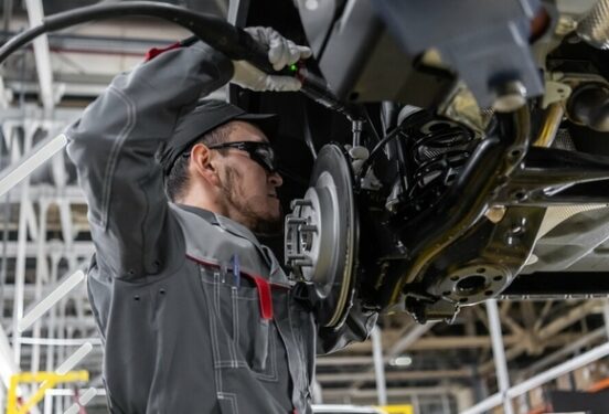 Выедет ли российский автопром из ямы на своих колесах?