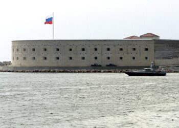 Губернатор Севастополя сообщил об отбитой атаке беспилотников