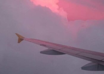 Летевший в Москву из Владивостока самолет экстренно сел в Иркутске