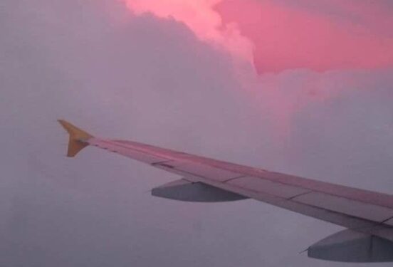 Летевший в Москву из Владивостока самолет экстренно сел в Иркутске