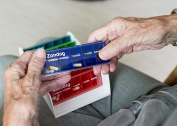 Минздрав: Россияне смогут ввозить лекарства для личного пользования