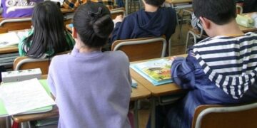 «Негоже выставлять учителя в неприглядном свете»: в Госдуме хотят запретить школьникам снимать на видео «ситуации» на уроках