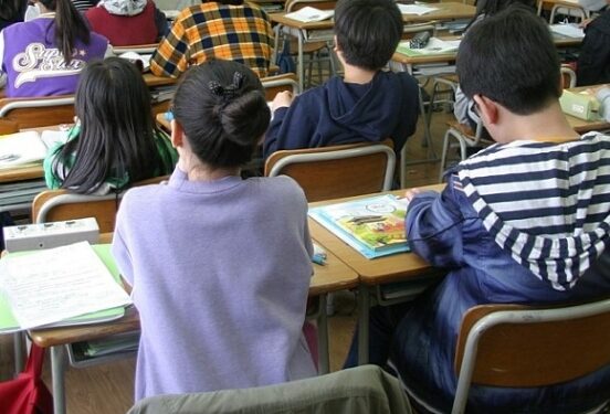 «Негоже выставлять учителя в неприглядном свете»: в Госдуме хотят запретить школьникам снимать на видео «ситуации» на уроках