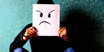 Невролог назвал депрессию ранним признаком деменции