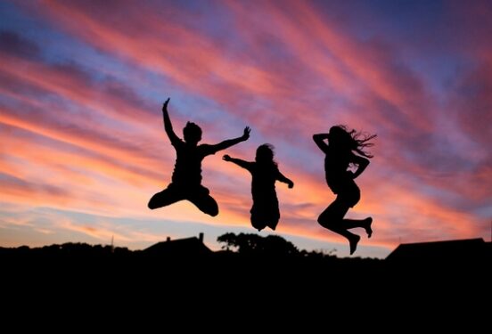 Психолог назвала десять способов, которые помогут почувствовать себя счастливее