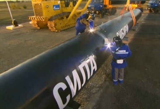 Российская нефть утечет с «потолка» на восток