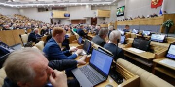 Депутаты Госдумы приняли поправки о пожизненном наказании за госизмену