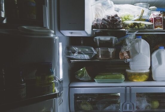 Эндокринолог рассказал, о каких проблемах со здоровьем говорит желание есть по ночам