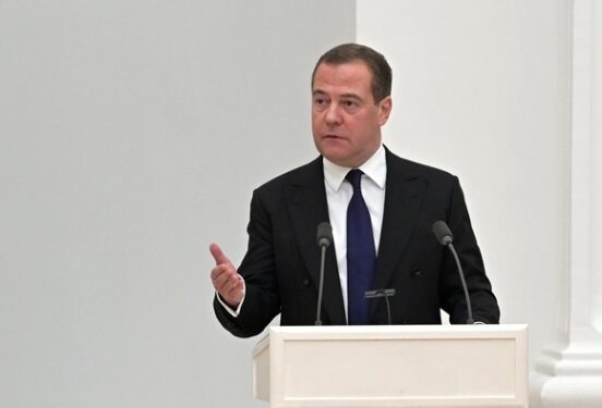 Медведев назвал премьера Молдавии «загадочным существом» и заявил, что такой страны «уже нет»