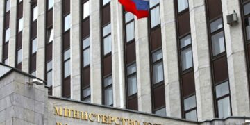 Минюст РФ утвердил критерии определения «ЛГБТ-пропаганды»