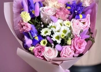 В чем выгода доставки цветов?