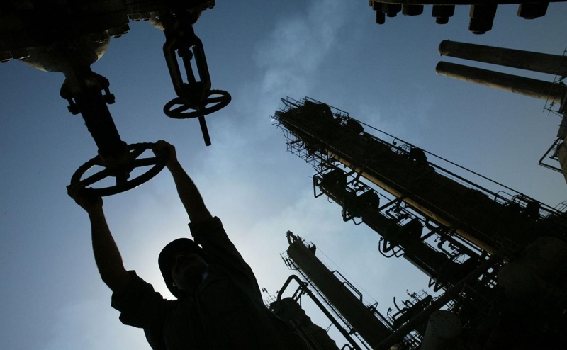 
                    В правительстве Индии сообщили о задержках при оплате российской нефти

                