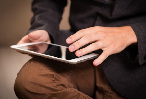 В реестр запрещенной информации Роскомнадзора внесли каналы 15 блогеров