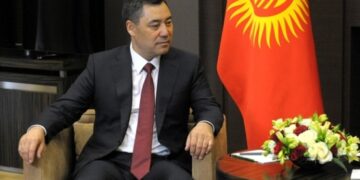 «Ведомости»: Единственным иностранным лидером на параде Победы в Москве может стать президент Киргизии