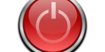 Бывшего советника офиса Зеленского Арестовича и актера Смольянинова в России внесли в список экстремистов