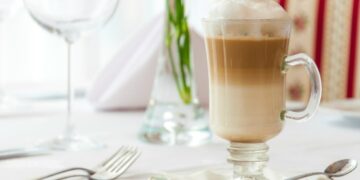 Диетолог сообщила о влиянии кофе на размер женской груди