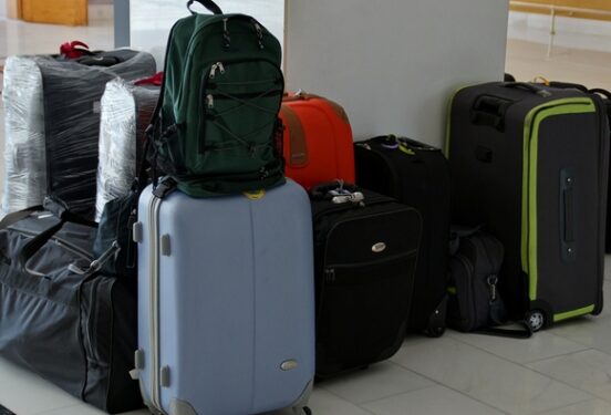 Путин поручил правительству снизить отток россиян из страны