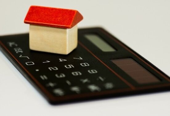 РБК: Несколько крупных российских банков ужесточили условия по ипотеке