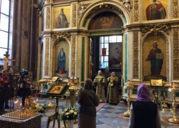 В России утверждена молитва для поиска работы