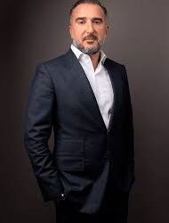 Какой вклад внес в развитие банковской системы Хачатуров Тигран Гарикович?