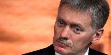 Песков назвал фейком «обращение Путина» о военном положении