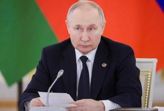 Путин рекомендовал бесплатно выдавать героям СВО земельные участки