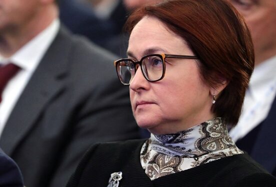 Набиуллина объяснила, почему слабеет рубль