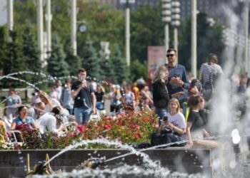 Вильфанд: Ряд российских регионов ждет жара почти до 40 градусов