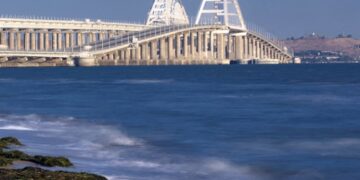 Власти Крыма сообщили о наличии запасов топлива и продовольствия на полуострове