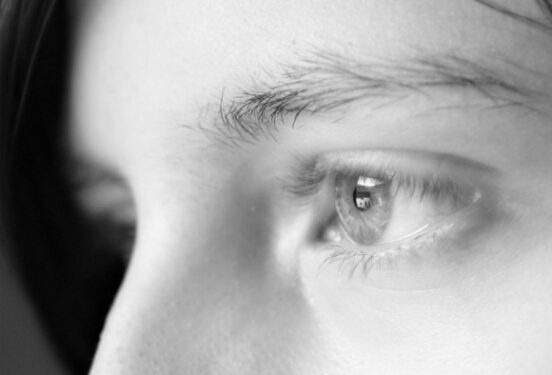 Врач перечислила возможные симптомы гормонального дисбаланса