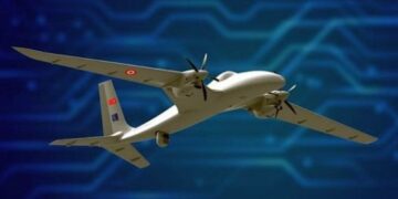 Беспилотник атаковал военный аэродром под Новгородом