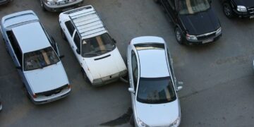 ДТП с припаркованными автомобилями: причины, последствия и способы предотвращения