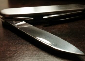 «Истекла кровью»: в Екатеринбурге школьник из ревности зарезал 17-летнюю девушку