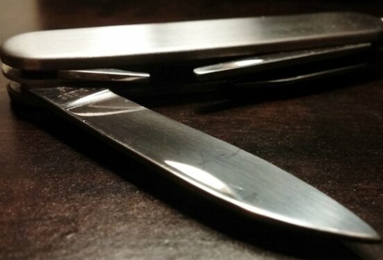 «Истекла кровью»: в Екатеринбурге школьник из ревности зарезал 17-летнюю девушку