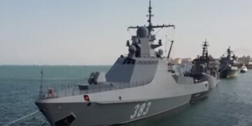 В Черном море корабль РФ перехватил следовавший в порт Украины сухогруз