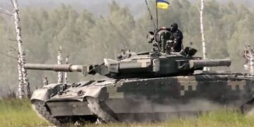 Балицкий сообщил о подбитии второго танка Challenger в Запорожской области